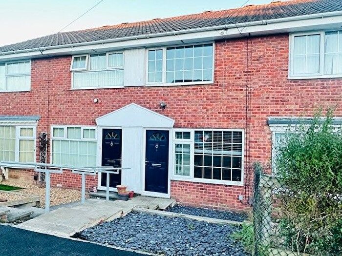 2 Bedroom Terraced House To Rent In Fieldway Close, Harrogate, HG1