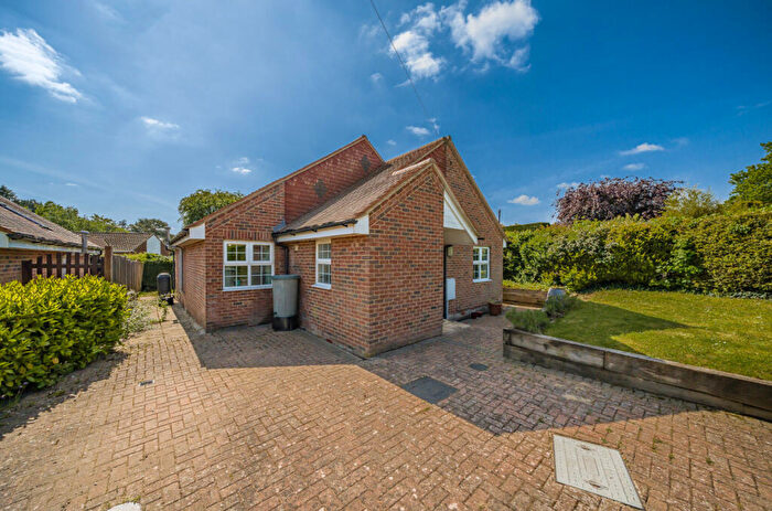 3 Bedroom Detached House To Rent In Thorn Road, Wrecclesham, Farnham, Surrey, GU10