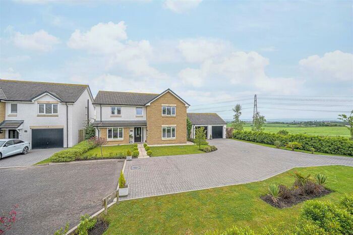 4 Bedroom Detached House For Sale In Russell Avenue, Kingseat, Dunfermline, KY12