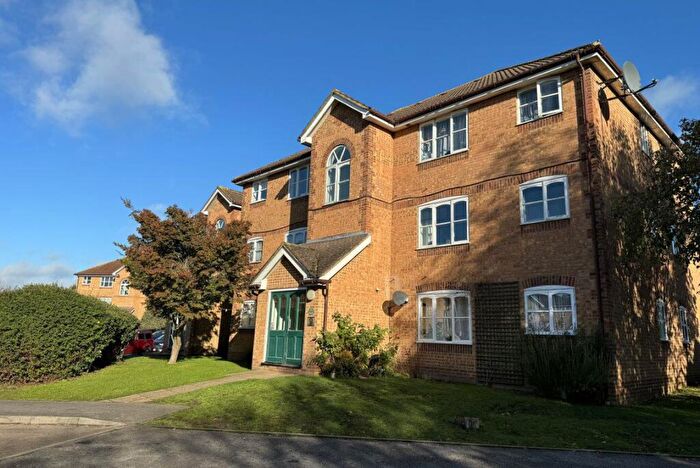 1 Bedroom Flat To Rent In Worcester Gardens, SL1