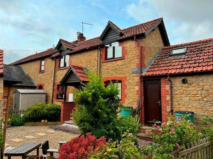 3 Bedroom Semi-Detached House For Sale In Globe Orchard, Crewkerne, TA18