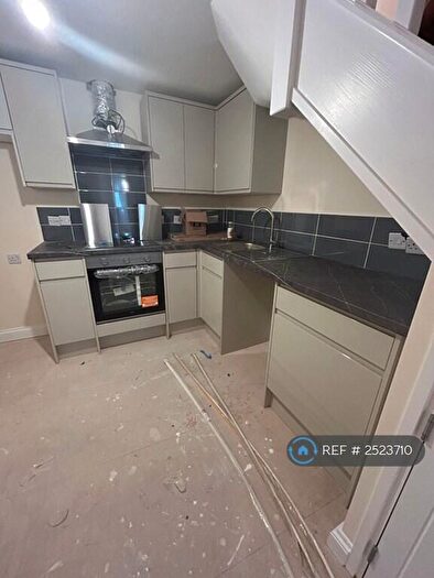 2 Bedroom Flat To Rent In Wesley Place, Bristol, BS8