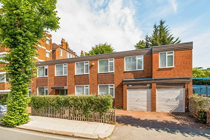 2 Bedroom Flat To Rent In Lymington Road, West Hampstead Lettings, NW6