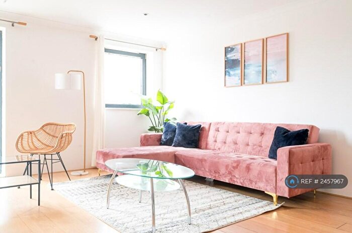 2 Bedroom Flat To Rent In Meridian Place, London, E14