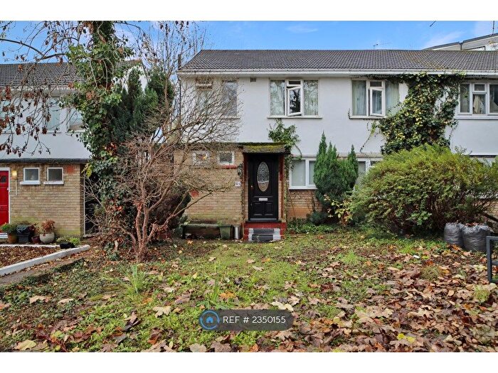 2 Bedroom Flat To Rent In Penge, London, SE20