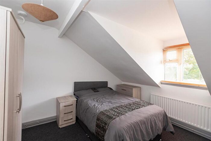5 Bedroom House To Rent In Harborne Lane, Selly Oak, Birmingham, West Midlands, B29