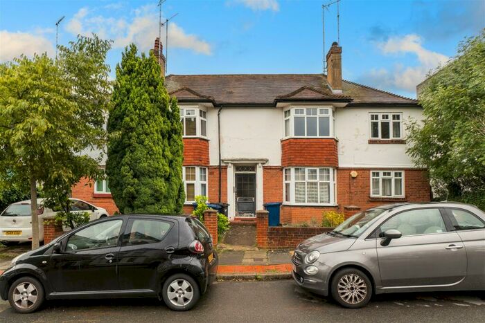 1 Bedroom Flat For Sale In Elm Park Road, Finchley, N3