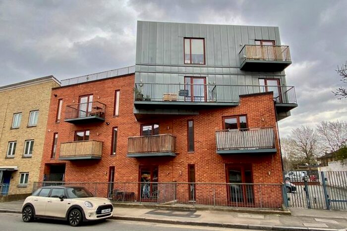 1 Bedroom Flat To Rent In Pomeroy Street, Peckham, SE14