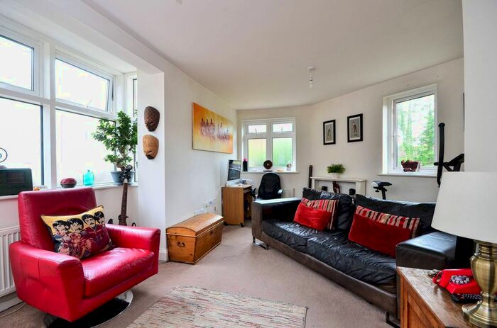 1 Bedroom Property To Rent In Nettlefold Place, West Norwood, London, SE27