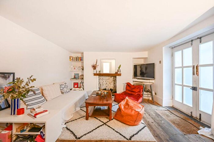 1 Bedroom Flat To Rent In Hackney Road, , Bethnal Green, London, E2