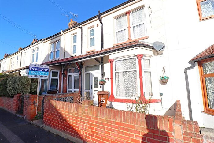 3 Bedroom Terraced House For Sale In Seaton Road, Gillingham, ME7