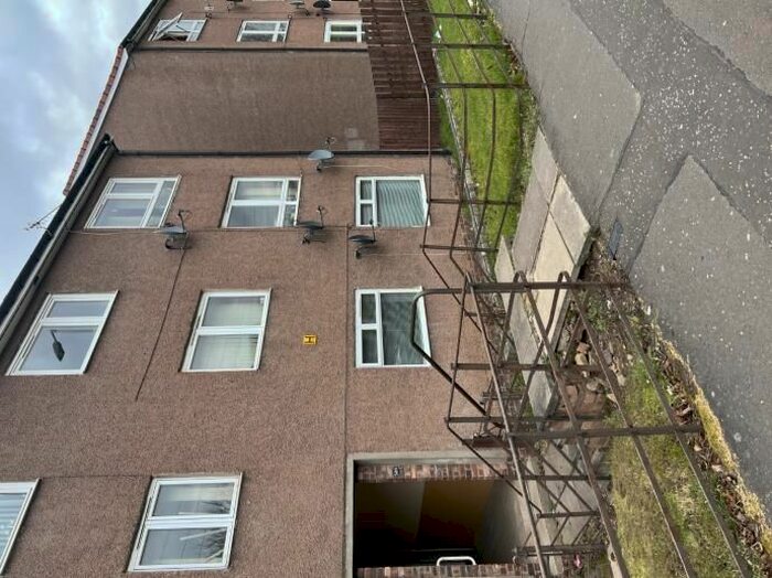 2 Bedroom Flat To Rent In South Road, Lochee, Dundee, DD2