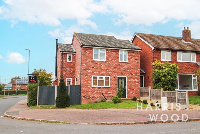 3 Bedroom Link Detached House For Sale In Sparrow Road, Great Cornard, Sudbury, Suffolk, CO10