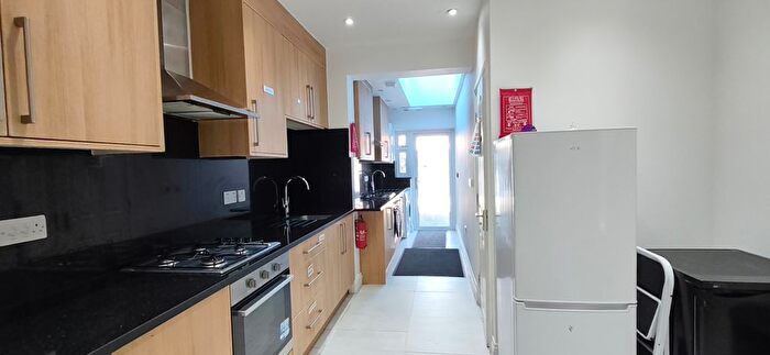 6 Bedroom Property To Rent In Uxbridge Road, Southall, UB1