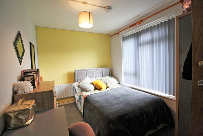 3 Bedroom Maisonette To Rent In Margaret Road, Exeter, EX4