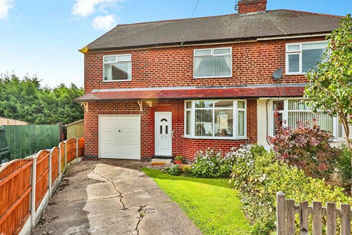 4 Bedroom Semi-Detached House For Sale In Edmund Grove, Hucknall, Nottingham, NG15