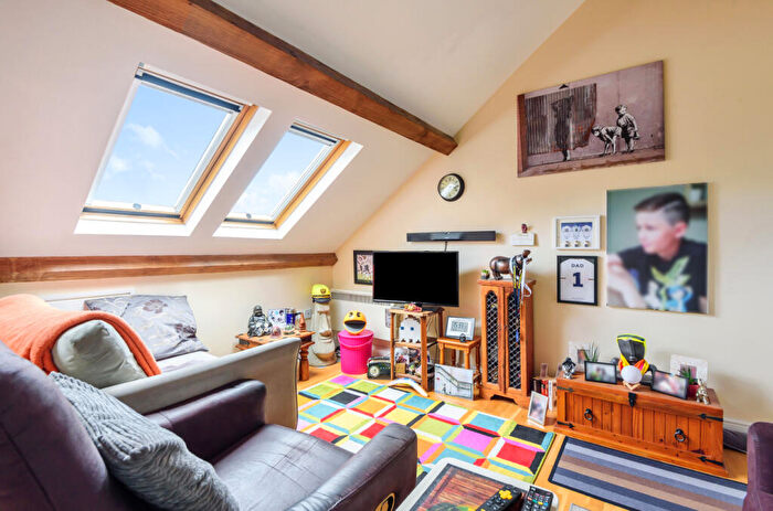 Apartment To Rent In The Maltings, Merrywalks, Stroud, GL5