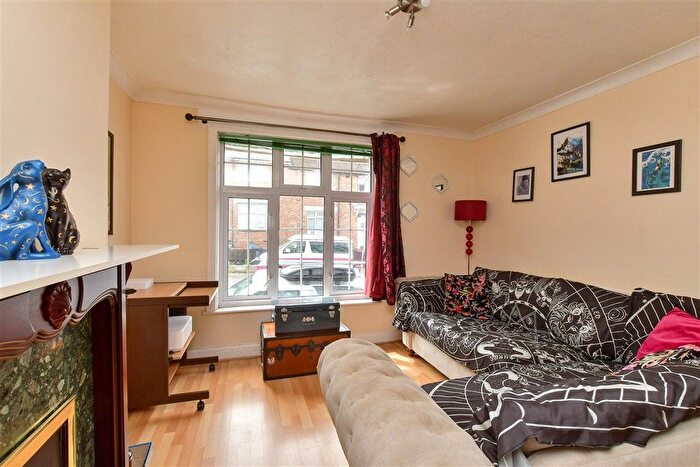 2 Bedroom Maisonette For Sale In May Road, Brighton, East Sussex, BN2