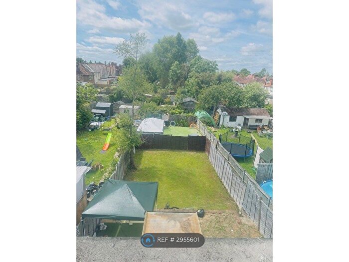 Studio To Rent In Harrow View, Harrow, HA1