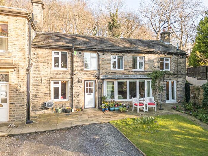 4 Bedroom Cottage For Sale In Netheroyd Hill Road, Huddersfield, HD2