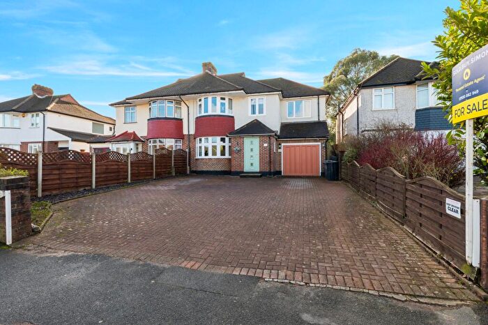 4 Bedroom Semi Detached House For Sale In Limpsfield Road, South Croydon, CR2