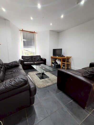 5 Bedroom Property To Rent In King Edwards Road, Brynmill, Swansea, SA1