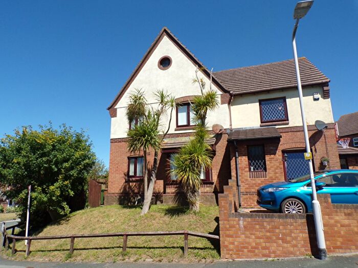 2 Bedroom Property To Rent In Walnut Drive, Plymouth, PL7