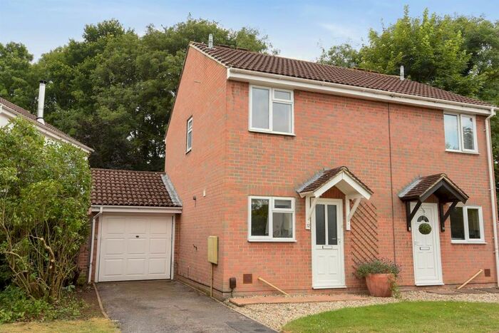 2 Bedroom Semi-Detached House To Rent In Petrel Close, Wokingham, RG41