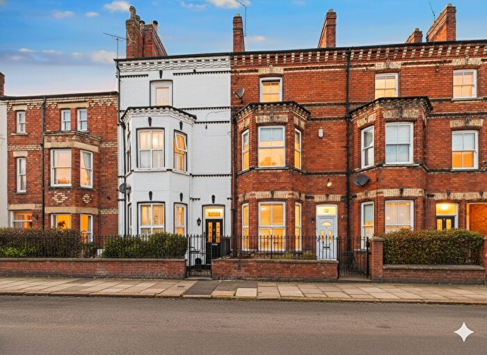 4 Bedroom Town House For Sale In Harcourt Street, Newark, NG24