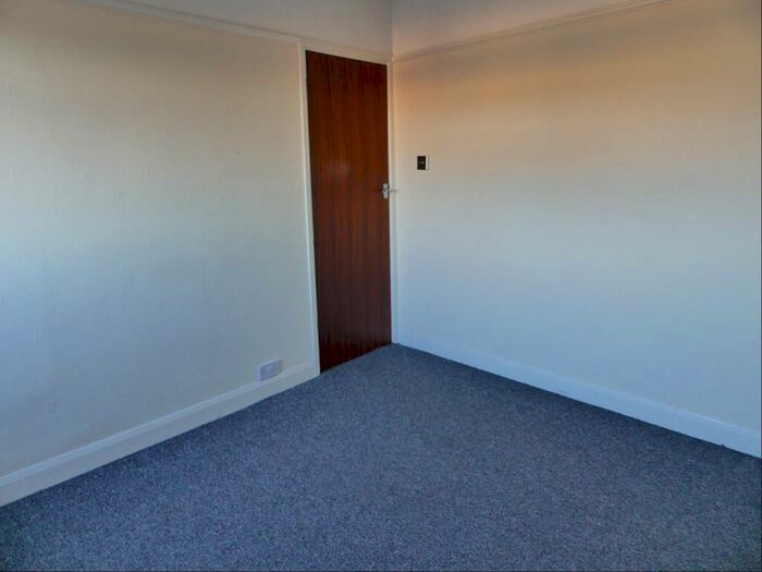 2 Bedroom Flat To Rent In Footscray Road, London, SE9