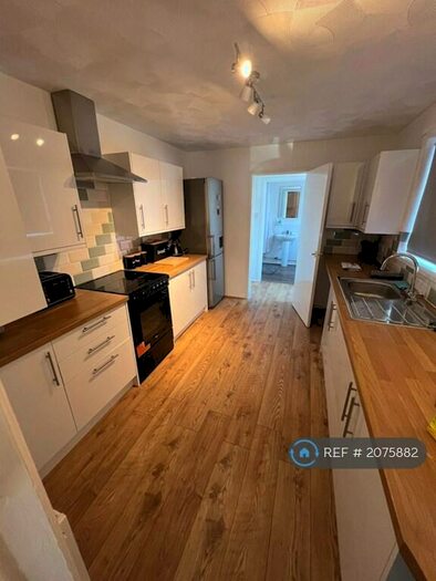 3 Bedroom Terraced House To Rent In Caefelin Street, Llanhilleth, Abertille, NP13