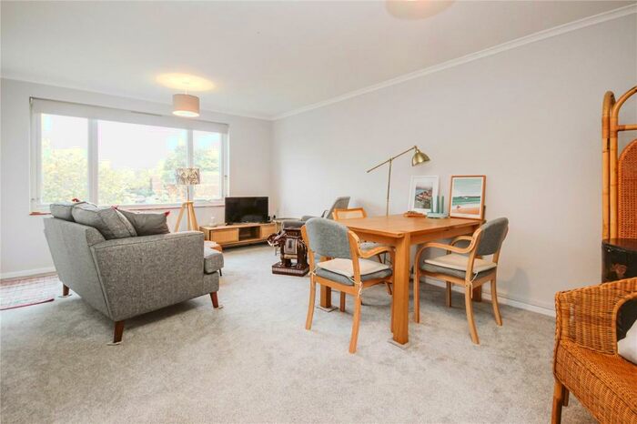 2 Bedroom Apartment To Rent In Marlborough Drive, Frenchay, Bristol, BS16