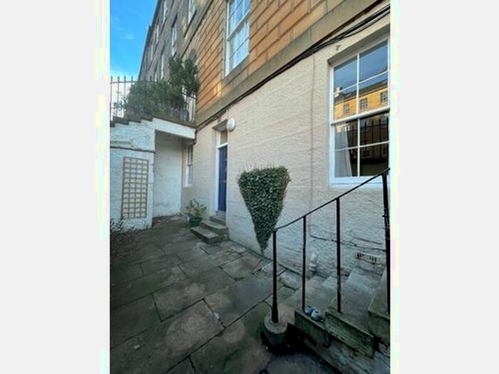 1 Bedroom Flat To Rent In Dublin Street, Edinburgh, EH3