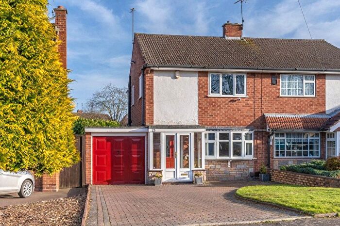 3 Bedroom Semi-Detached House For Sale In The Holmes, Fordhouses, Wolverhampton, West Midlands, WV10
