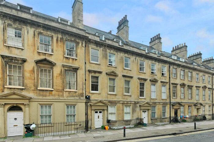 1 Bedroom Apartment To Rent In Bladud Buildings, Bath, Somerset, BA1