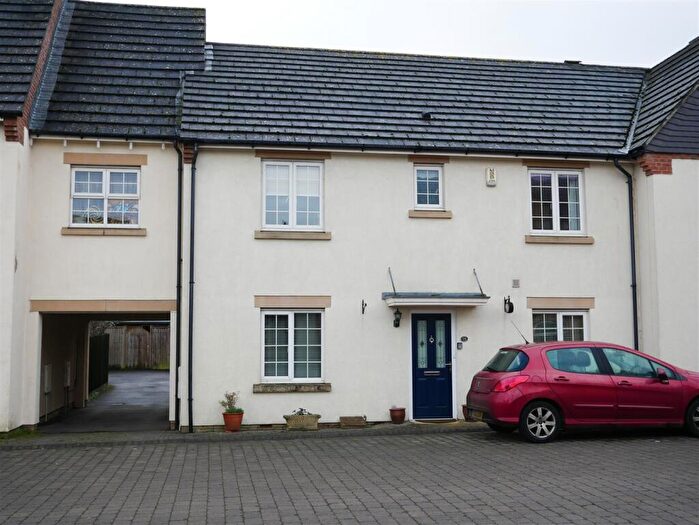 4 Bedroom Terraced House For Sale In Calne, Wiltshire, SN11