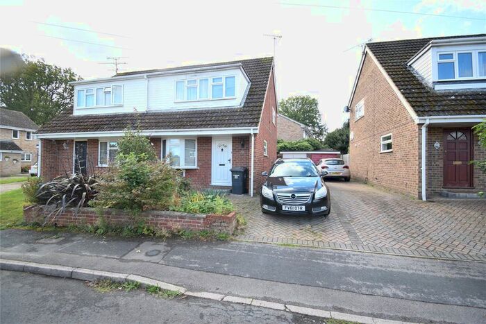 3 Bedroom Semi-Detached House To Rent In Hilltop View, Yateley, Berkshire, GU46