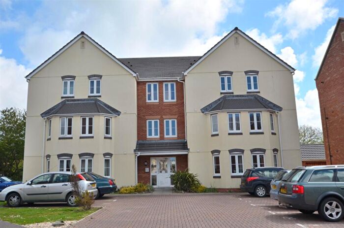 2 Bedroom Flat To Rent In Caen View, Braunton, EX33