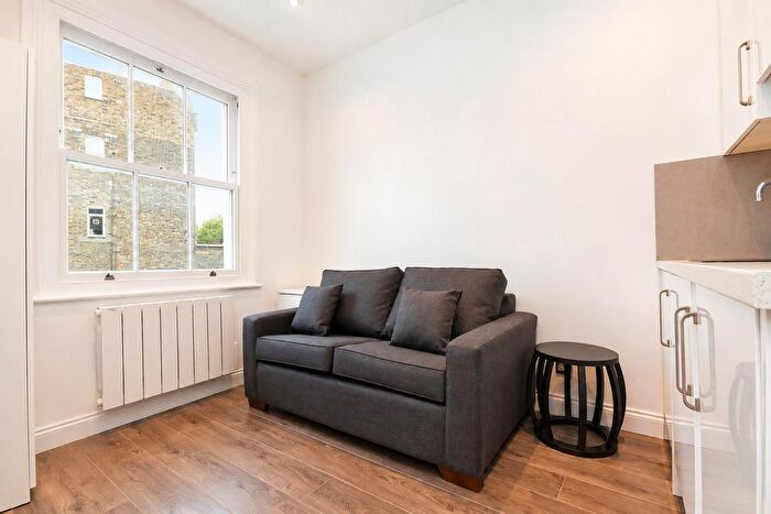 Studio For Sale In Earl's Court Road, London, W8