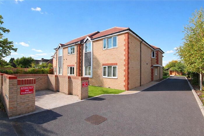 1 Bedroom Flat For Sale In - Staines Road West, Ashford, TW15