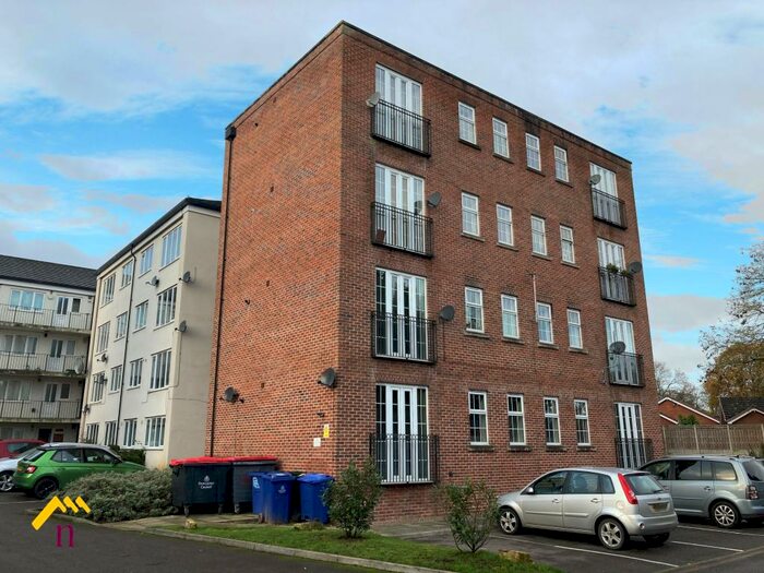 2 Bedroom Flat To Rent In Edgar House, Bessacarr, Doncaster, DN4