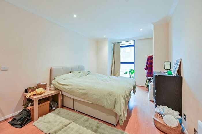 1 Bedroom Flat To Rent In Baltic Quay, Rotherhithe, London, SE16