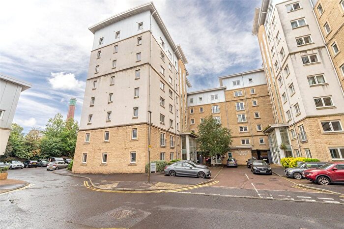 1 Bedroom Flat For Sale In Pilrig Heights, Edinburgh, EH6