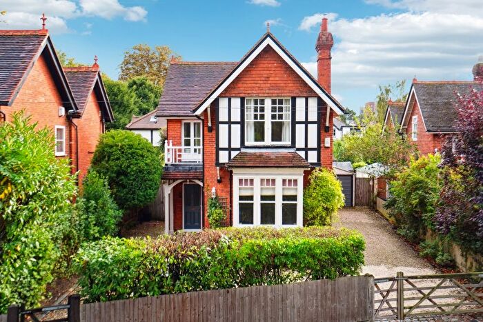 4 Bedroom Detached House For Sale In Grenfell Road, Maidenhead, SL6