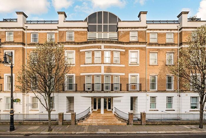 2 Bedroom Flat For Sale In Hugh Street, Pimlico Grid, Victoria, SW1V