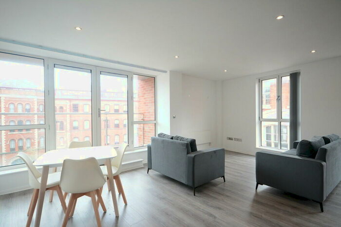 2 Bedroom Apartment To Rent In Adams Walk, Nottingham, NG1