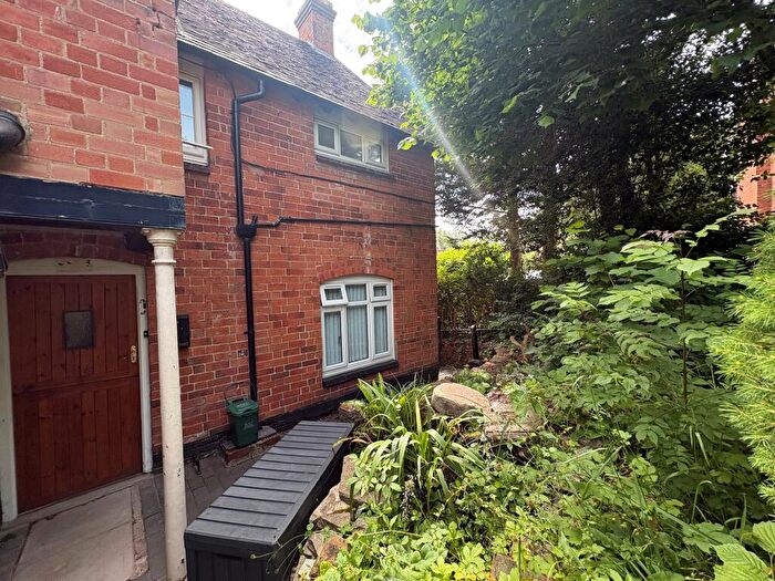 2 Bedroom Maisonette To Rent In High Street, Henley In Arden, B95