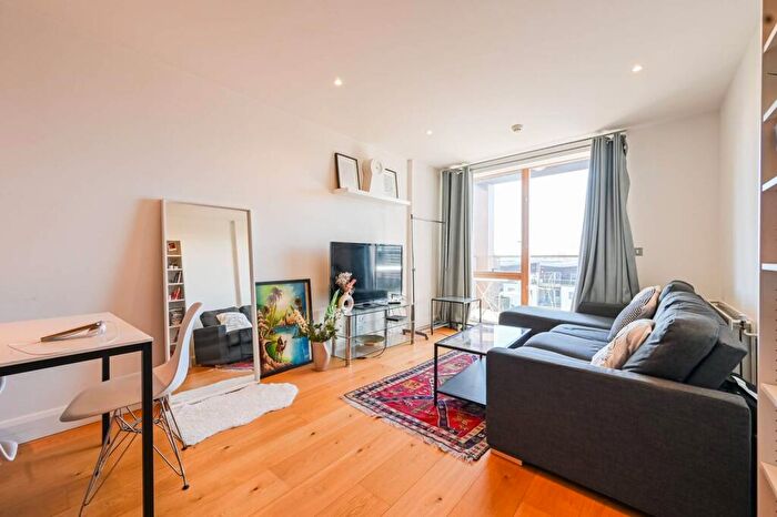 2 Bedroom Flat For Sale In Barry Blandford Way, , Bow, London, E3