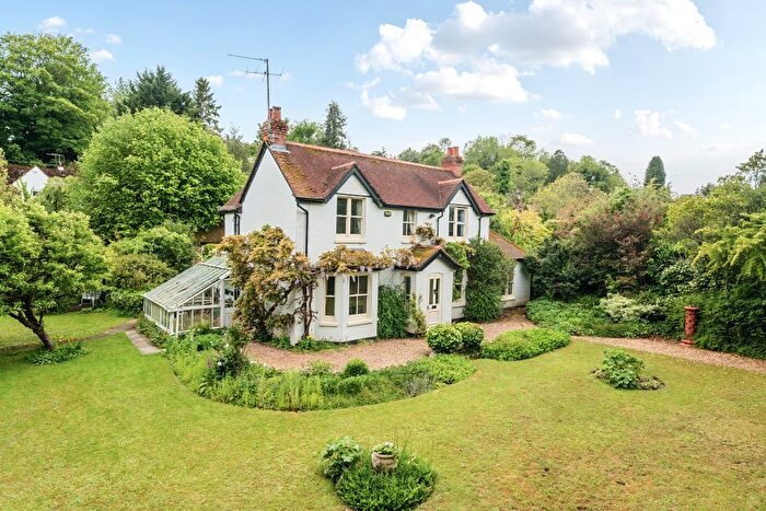 3 Bedroom Detached House For Sale In Dean Lane, Cookham Dean, Maidenhead, SL6