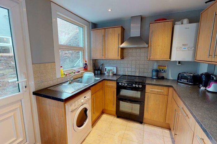 5 Bedroom Terraced House To Rent In Shanklin Road, Brighton, BN2
